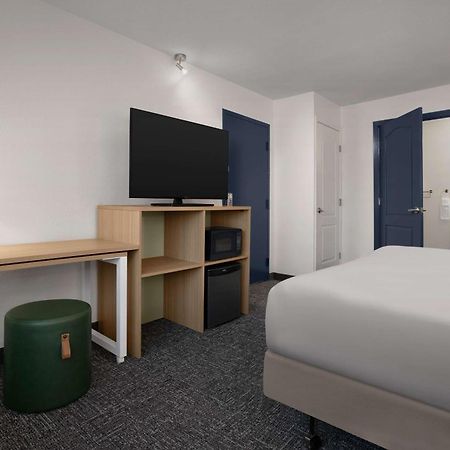 Spark By Hilton San Jose Airport Exterior photo