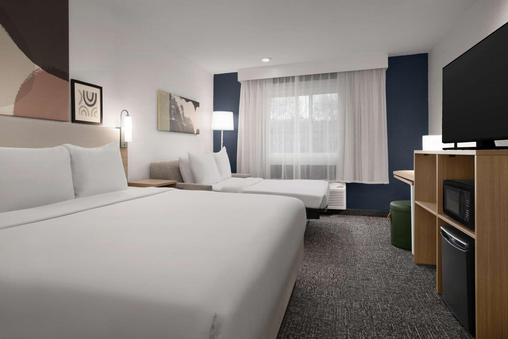 Spark By Hilton San Jose Airport Exterior photo