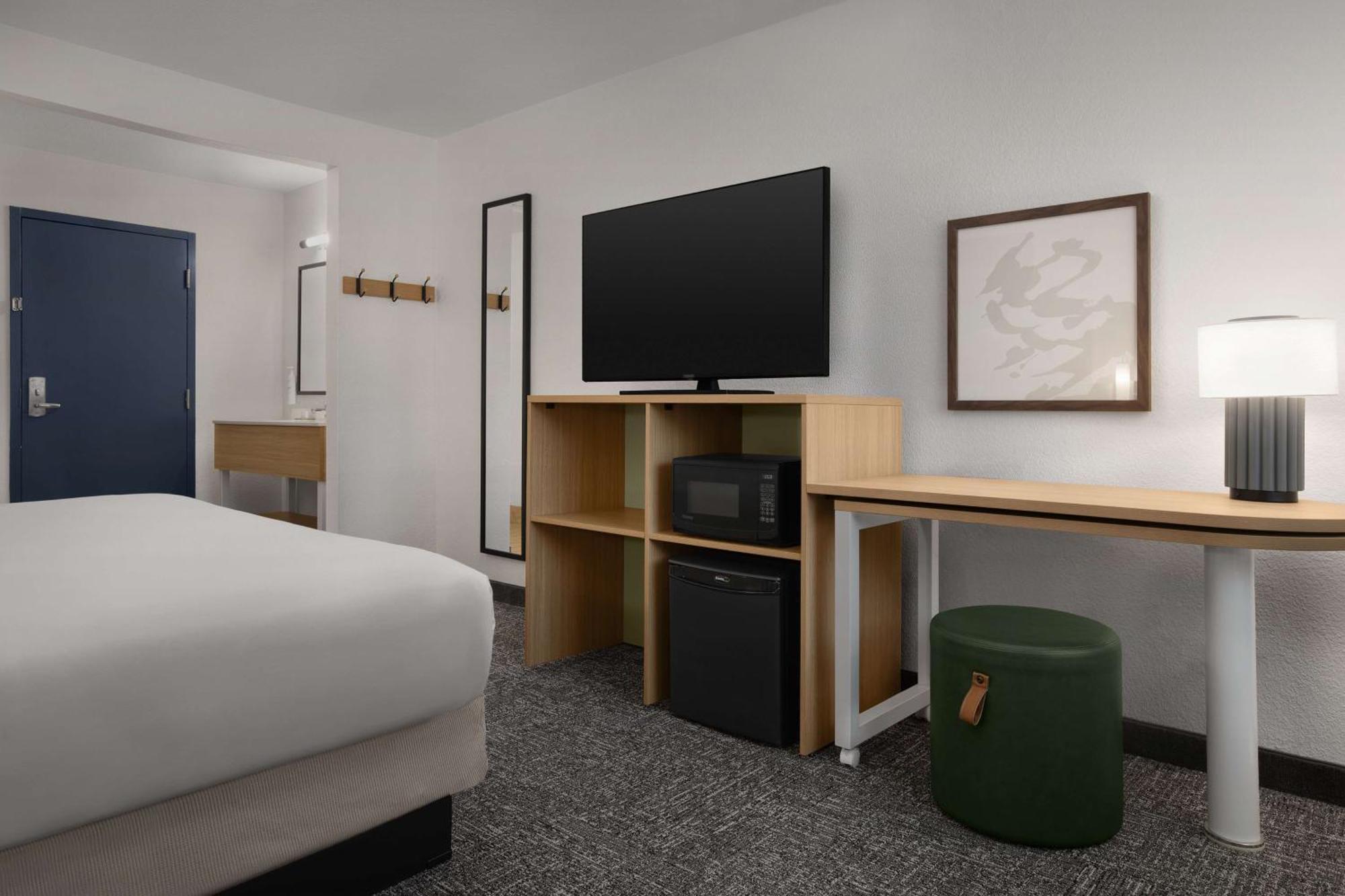 Spark By Hilton San Jose Airport Exterior photo