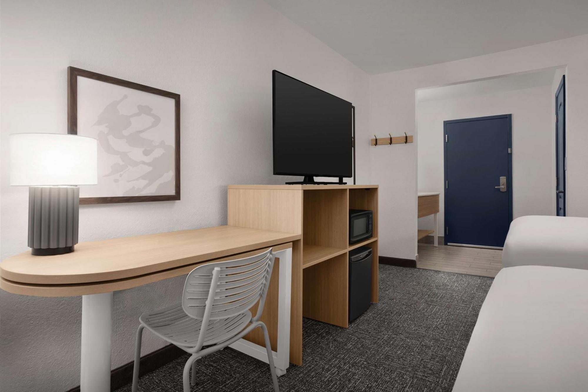 Spark By Hilton San Jose Airport Exterior photo