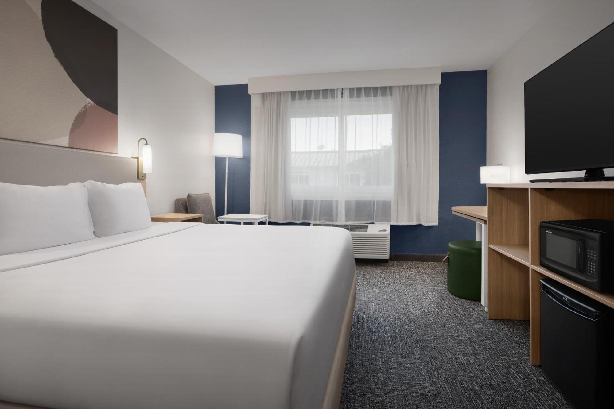 Spark By Hilton San Jose Airport Exterior photo