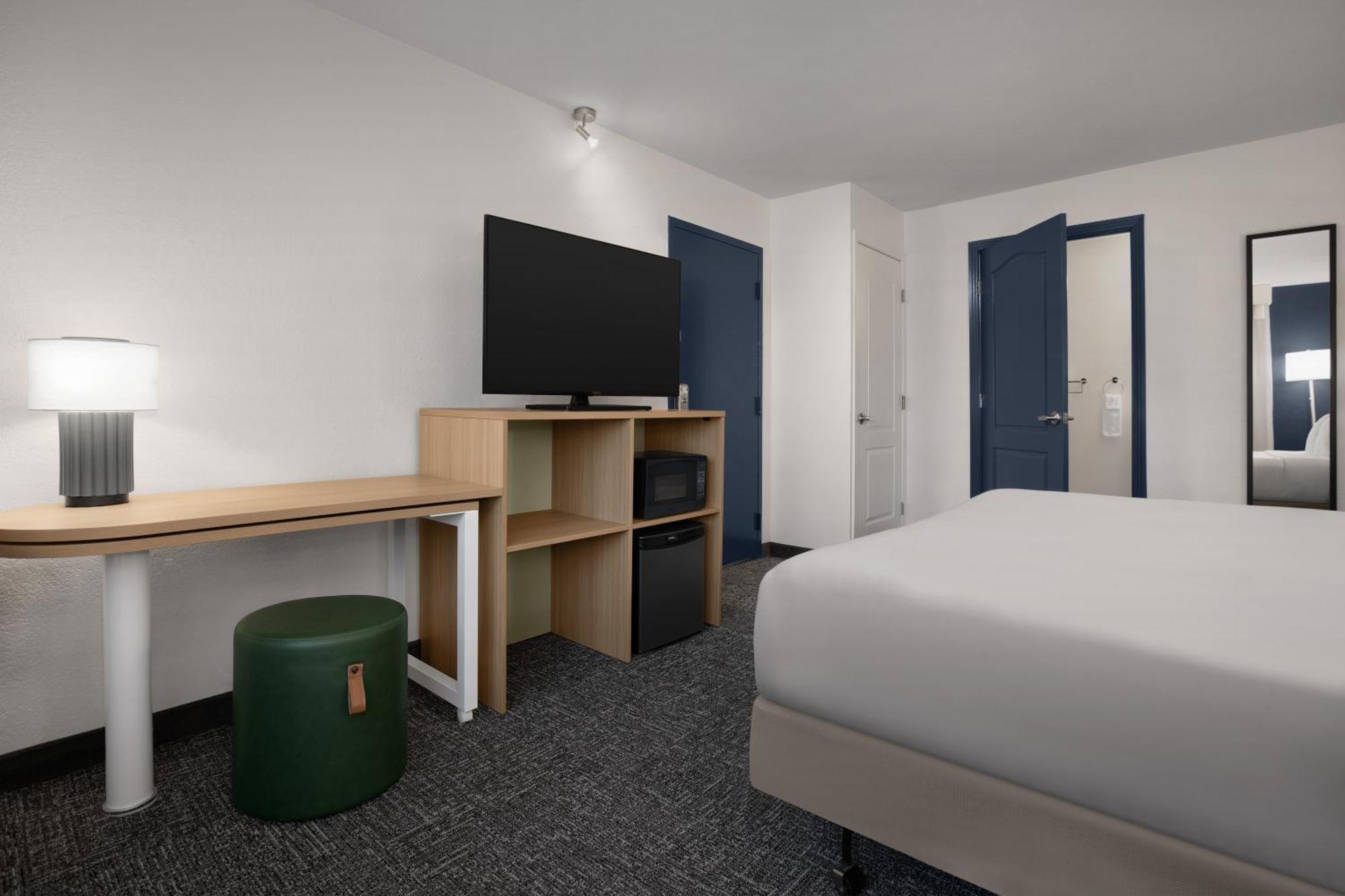 Spark By Hilton San Jose Airport Exterior photo